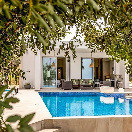 Villa Latchi Infinity Blue