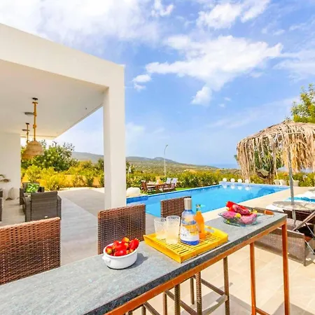 Latchi Infinity Blue Villa *