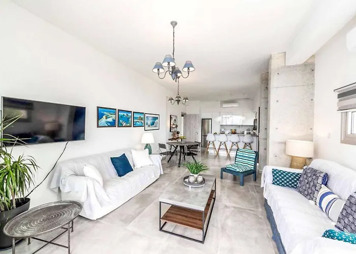 Latchi Infinity Blue Neo Chorio