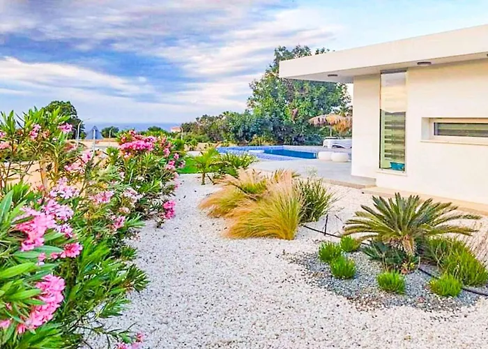 Villa Latchi Infinity Blue Neo Chorio