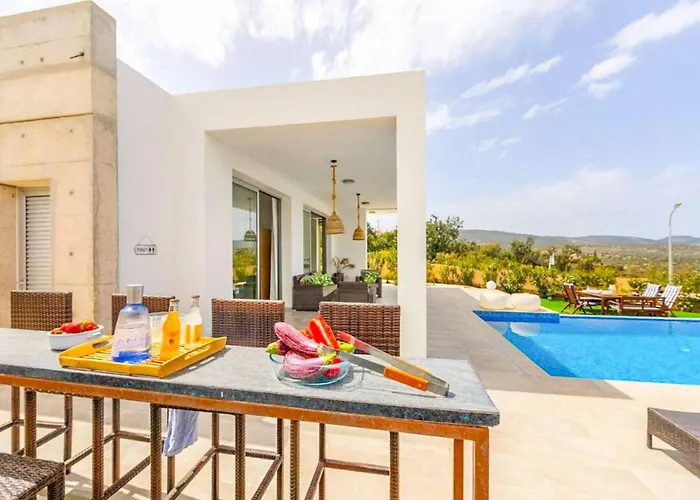 Latchi Infinity Blue Villa *