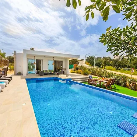 Latchi Infinity Blue *