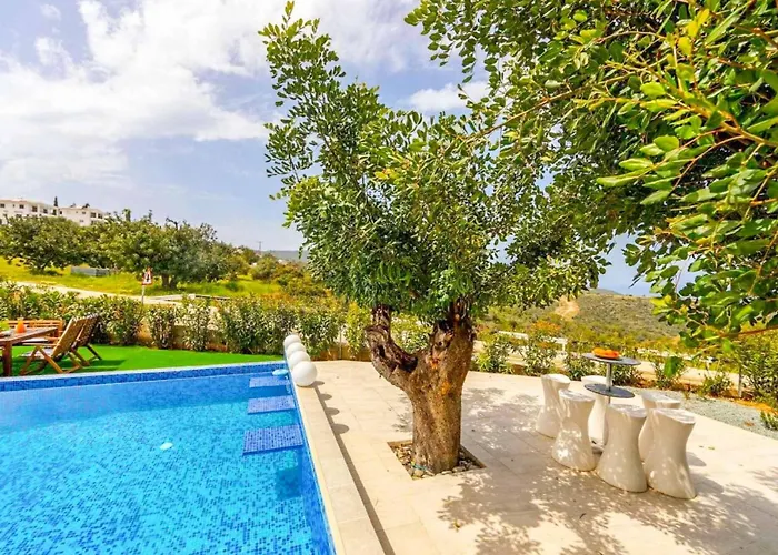 Latchi Infinity Blue Neo Chorio