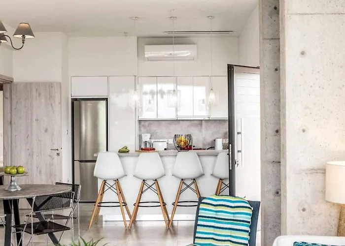 Latchi Infinity Blue