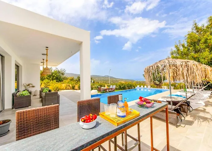 Latchi Infinity Blue Vila *